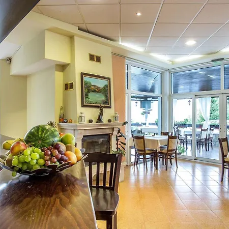 Family Saint Konstantin 酒店 格拉瓦塔斯